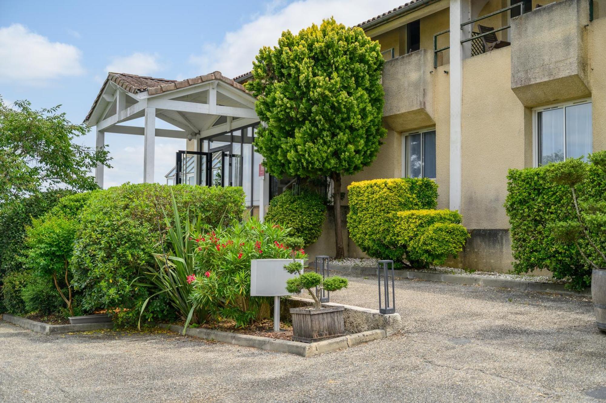 Pey La Tour - Logis Hotels & Restaurant Salleboeuf Exterior photo