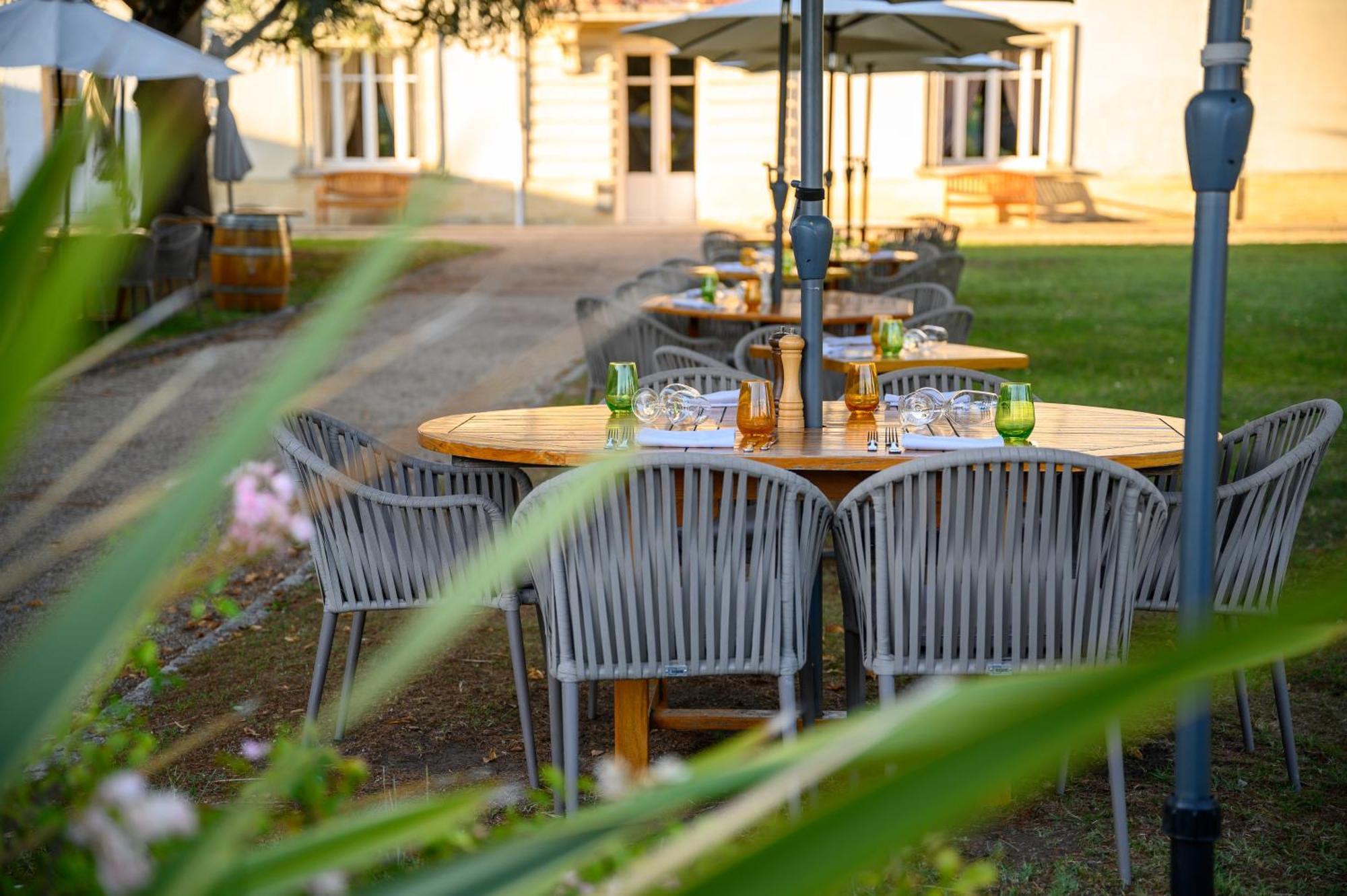 Pey La Tour - Logis Hotels & Restaurant Salleboeuf Exterior photo