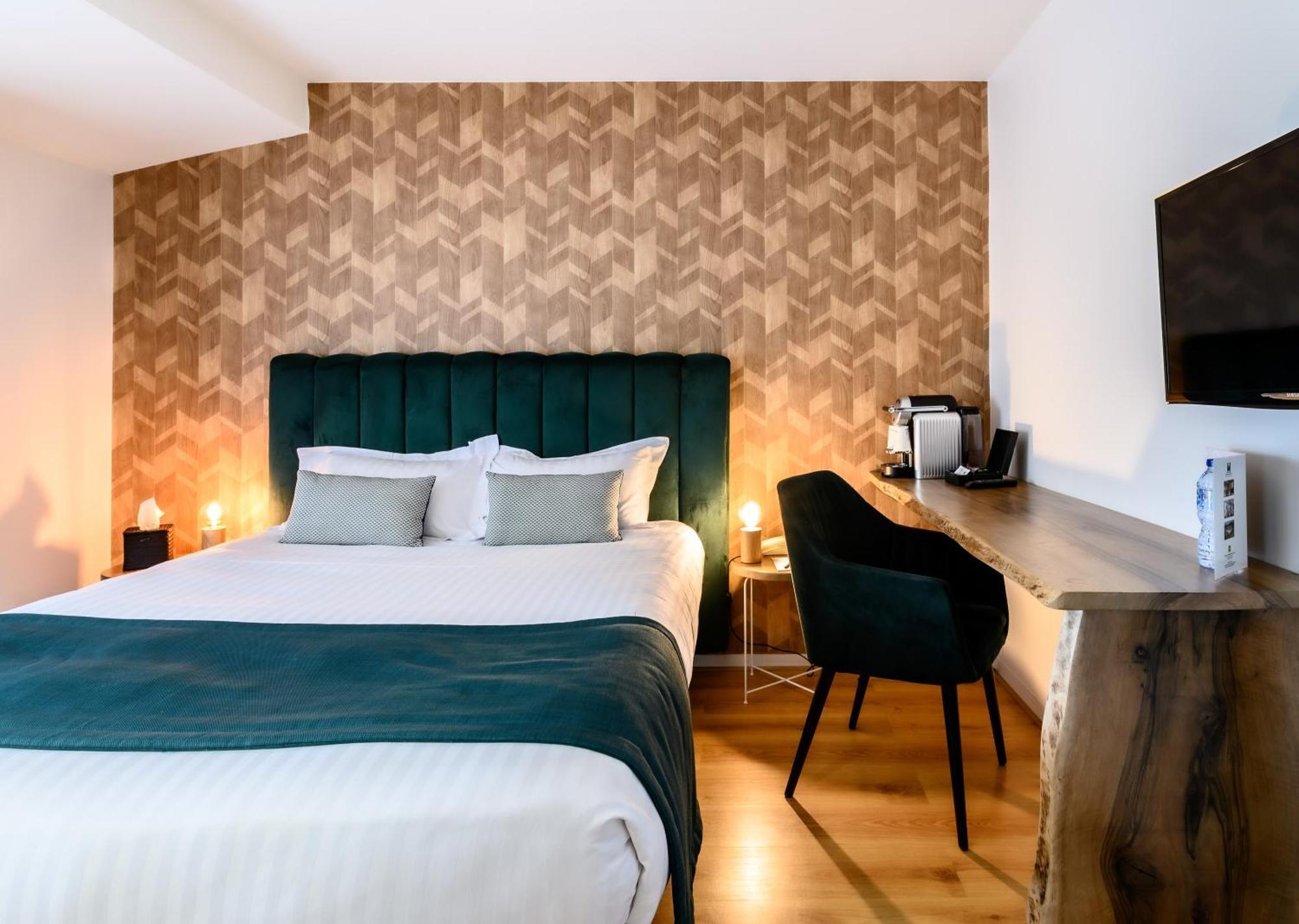 Pey La Tour - Logis Hotels & Restaurant Salleboeuf Room photo